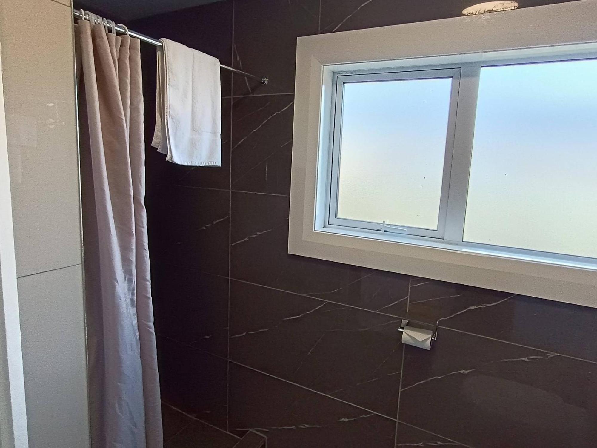 Bayfield Motel And Apartment Дюндин Екстериор снимка
