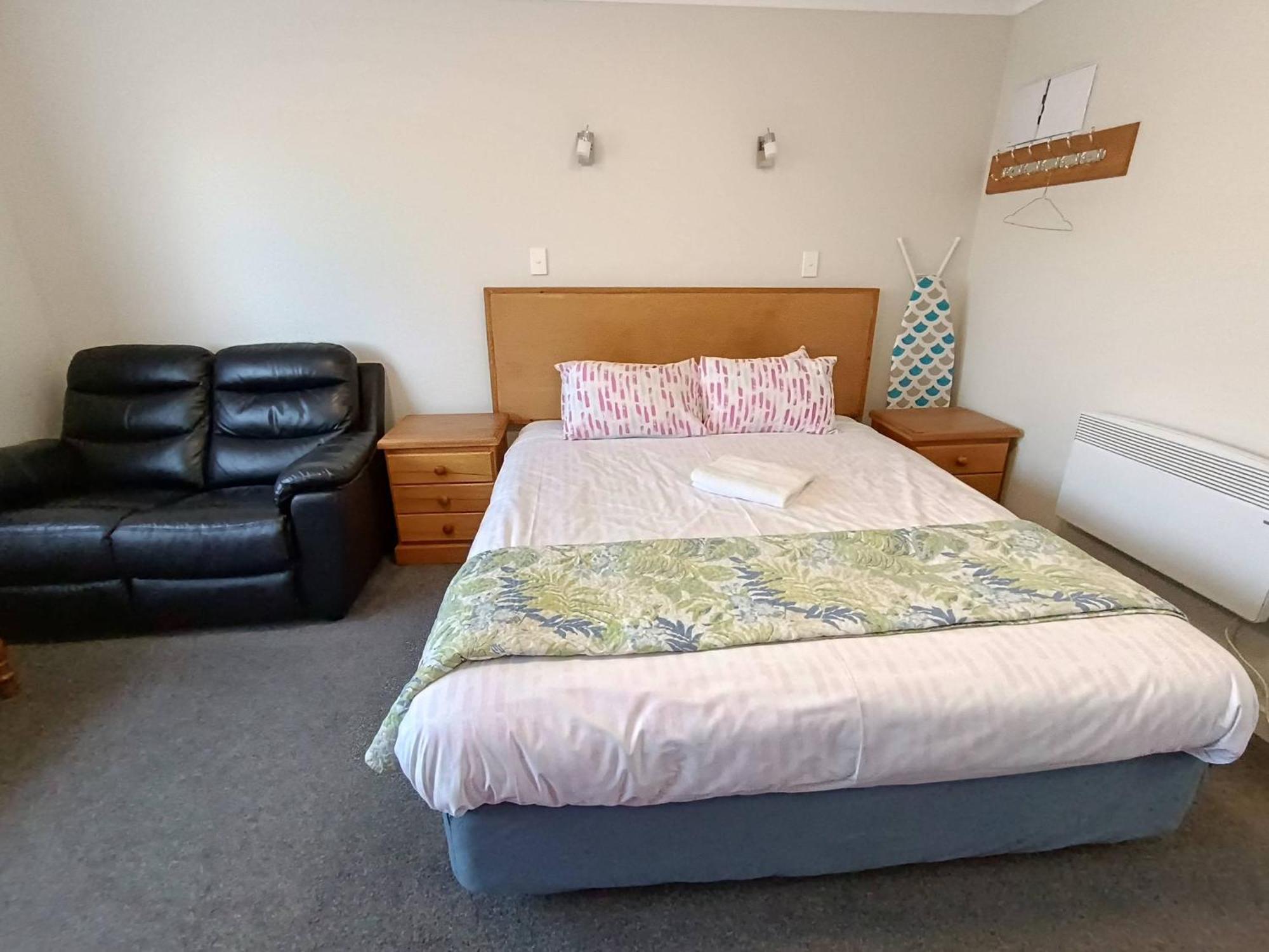 Bayfield Motel And Apartment Дюндин Екстериор снимка
