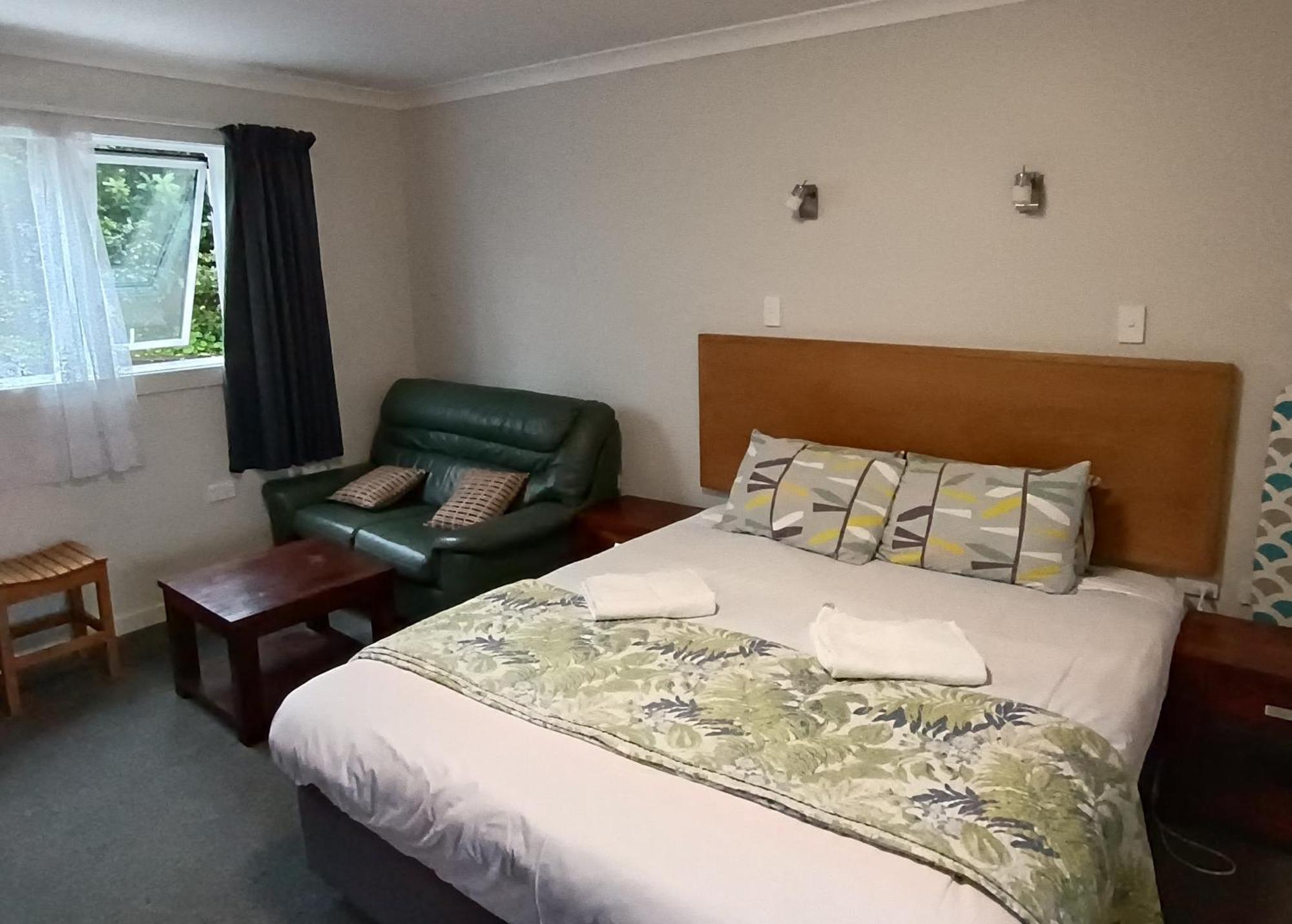Bayfield Motel And Apartment Дюндин Екстериор снимка