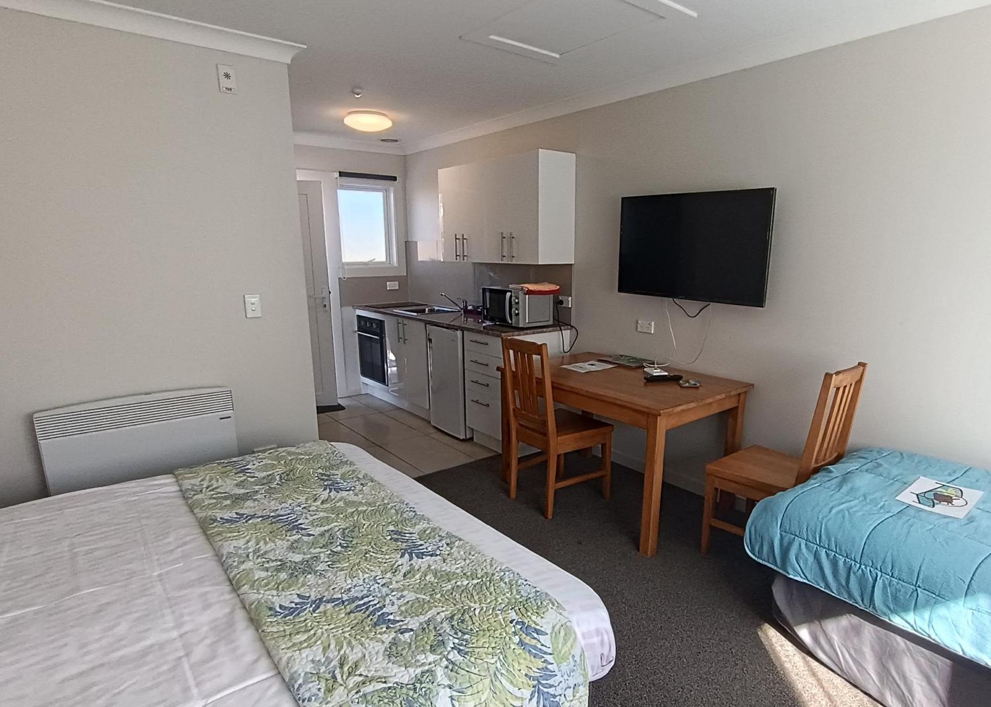 Bayfield Motel And Apartment Дюндин Екстериор снимка