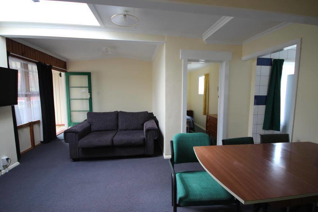 Bayfield Motel And Apartment Дюндин Екстериор снимка