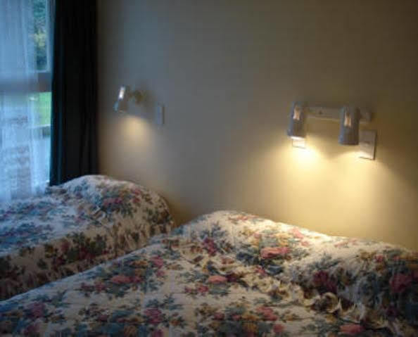 Bayfield Motel And Apartment Дюндин Екстериор снимка